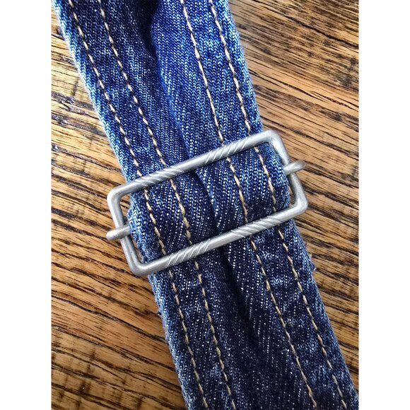 Free People Levi's Skinny Jean Overalls in Medium Blue Denim Wash in a Size 29 - Picture 6 of 9